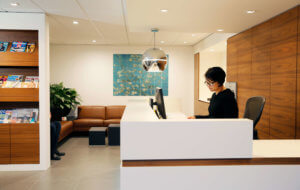 receptie haartransplantatiekliniek Hairplus